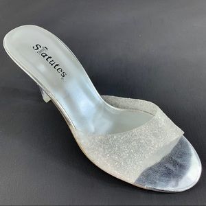 Statutes Slip On Sandals Size 7M